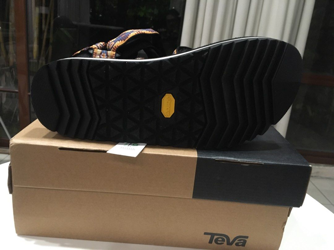 teva vibram sole
