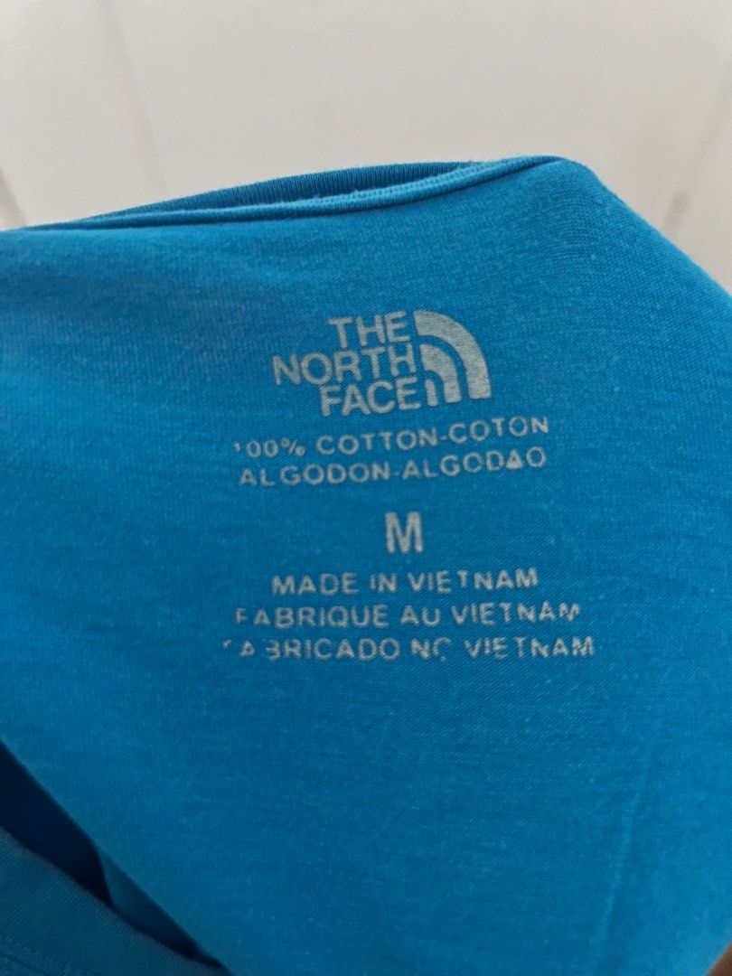 The North Face Blue Cotton Shirt (Medium) (Category: Tshirts & Polo Shirts ) located in Manila. Submitted by dindideclutters (Listing ID 1222372786, Image 2). Description: .