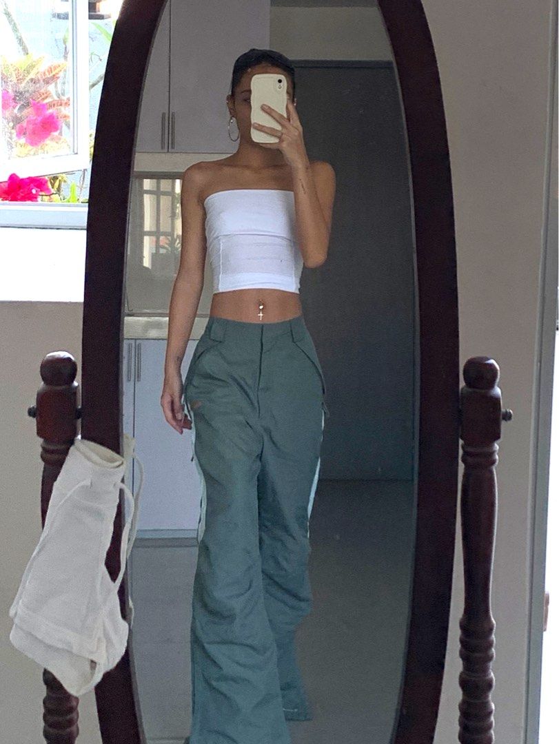 track parachute type baggy fila bella hadid pants, Women's Fashion,  Bottoms, Other Bottoms on Carousell