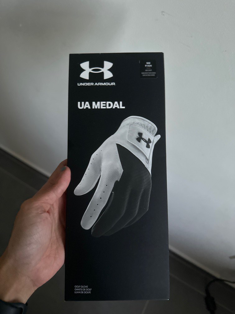 UA Medal Golf Glove Sports Equipment Sports Games Golf on