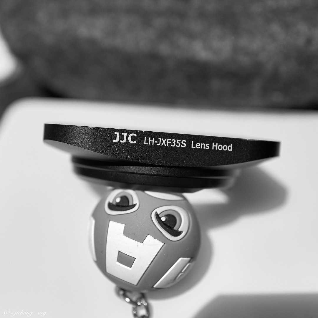 JJC Lens Hood Olympus 14-42mm JJC Square Lens Hood For Olympus M.Zuiko 14- 42mm F/3.5-5.6 II R Lens – Silver Olympus 60 Macro - Foto 10