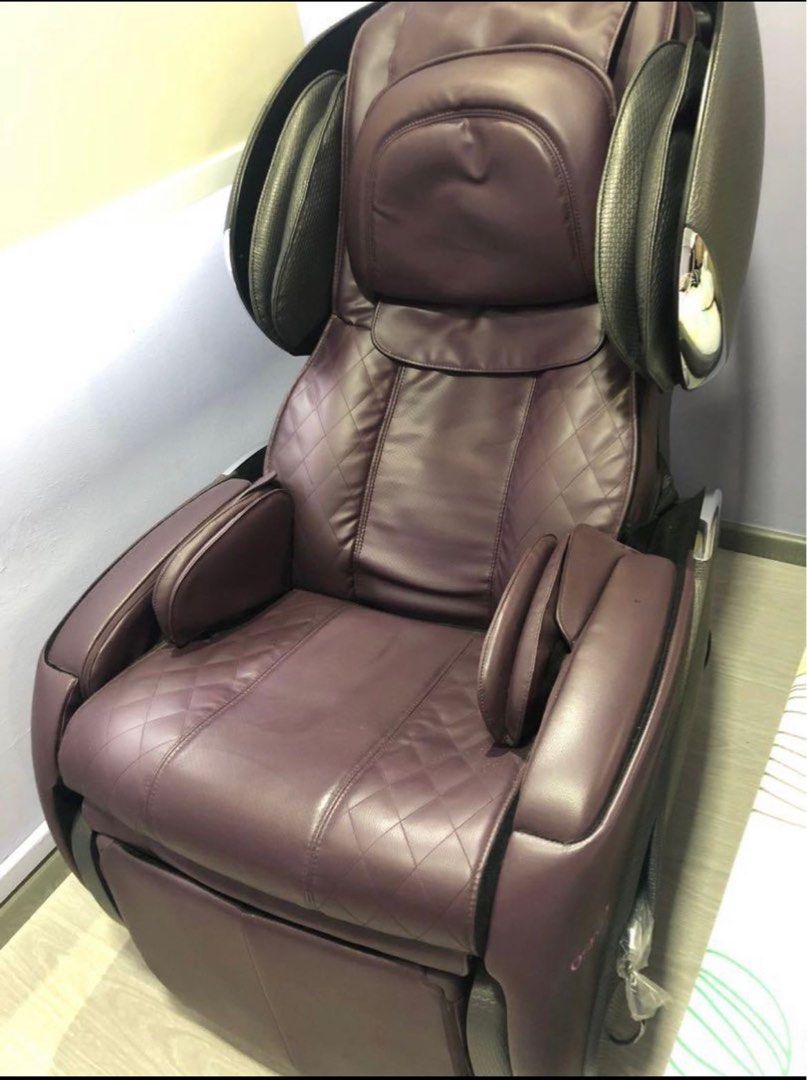 Used OSIM uMagic Massage Chair to Sell Furniture Home Living