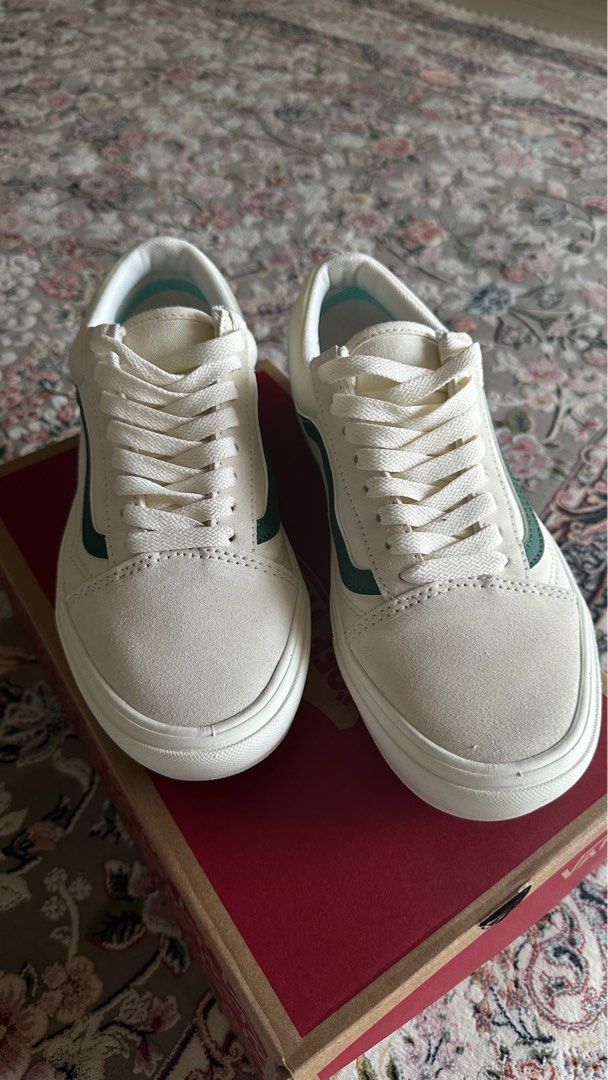 Vans shoes comfycush old