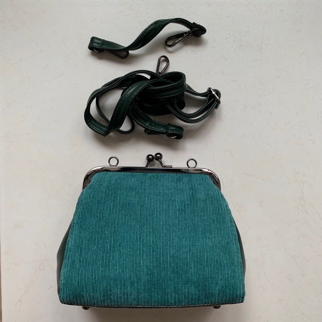Vintage online clasp handbag