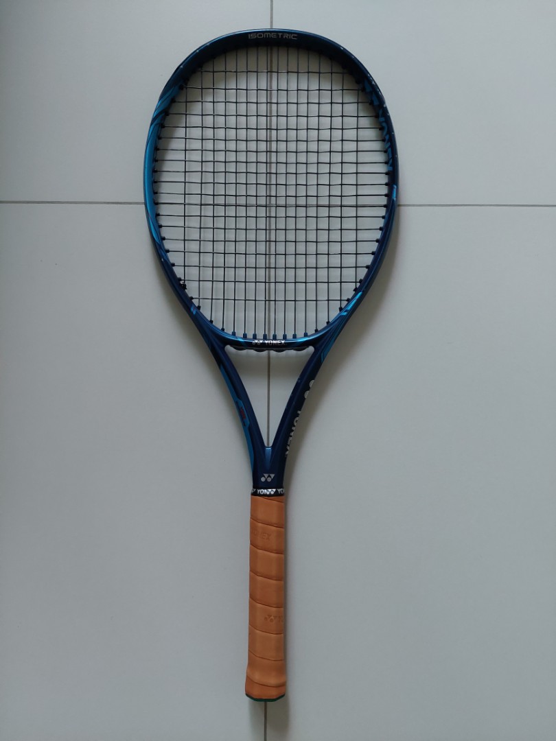 Yonex Ezone 98 2020 305 gm tennis racquet racket, Sports Equipment