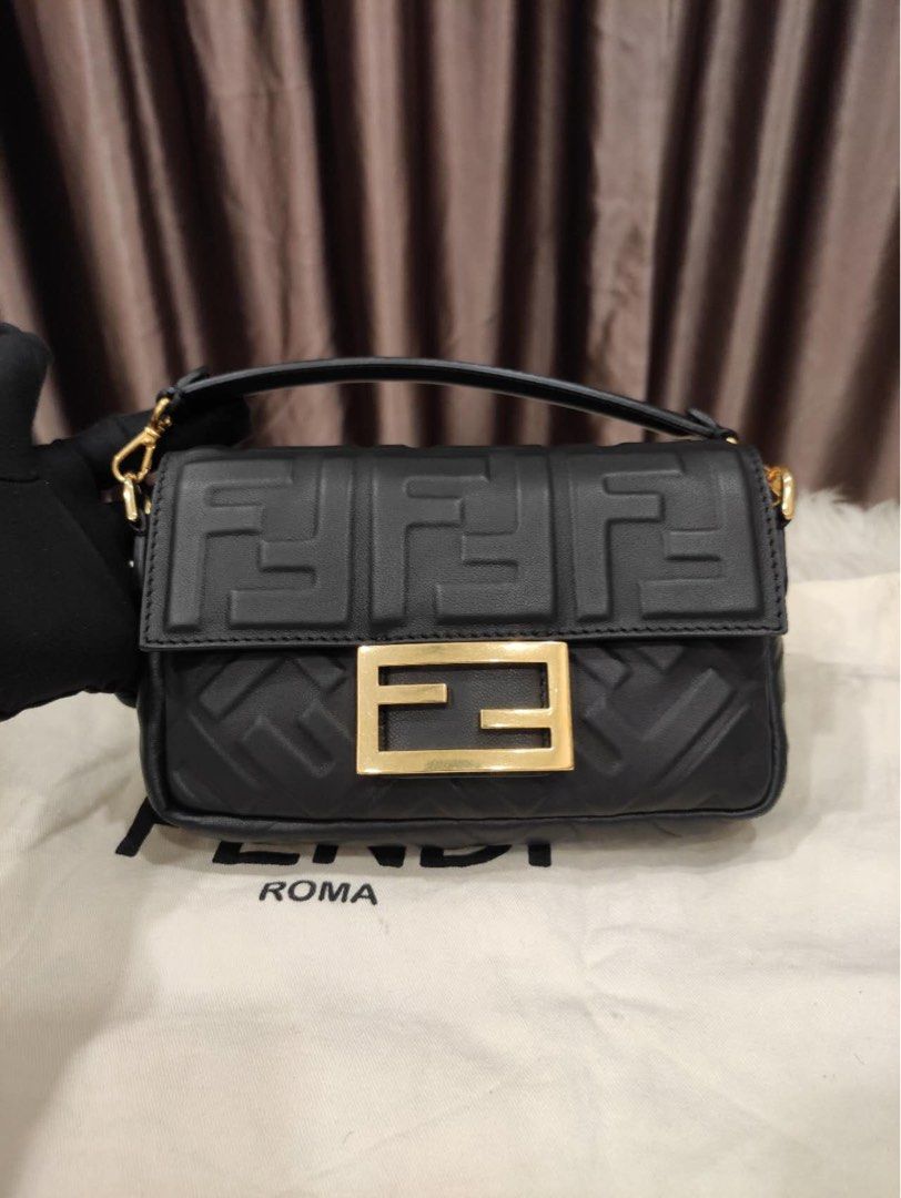 Fendi mini discount baguette black