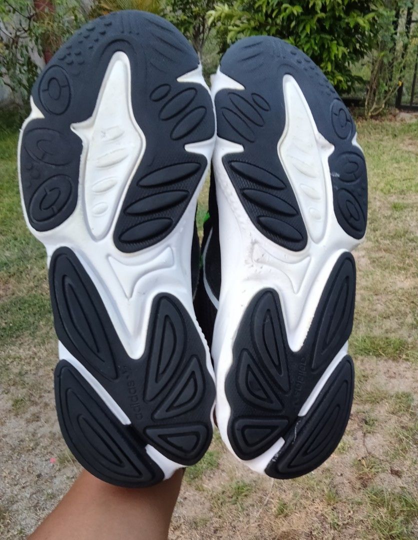 Adidas ozweego 43 sales