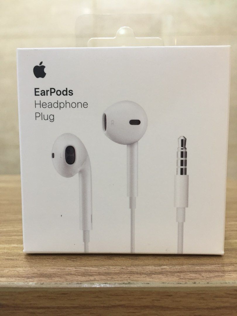 Apple EarPods HeadPhone Plug, Audio, Earphones on Carousell