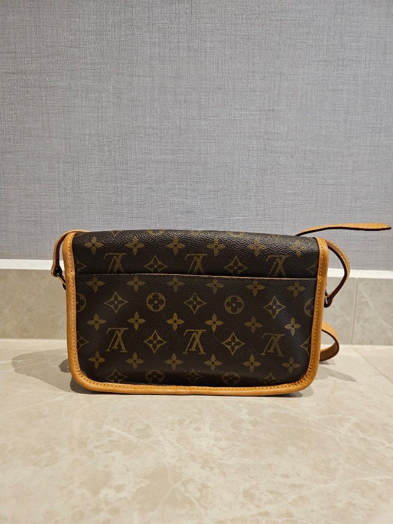 Vintage LV Bag Review- Louis Vuitton Sac Gibeciere MM Review