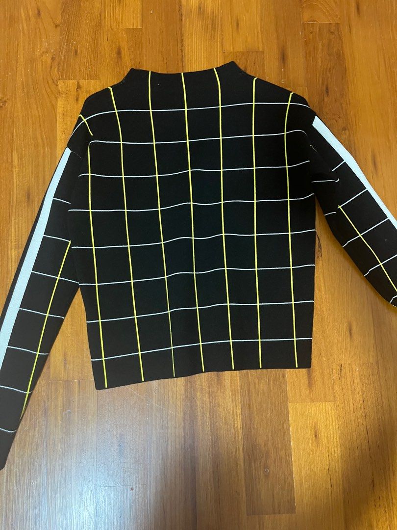 Checkered turtle clearance neck