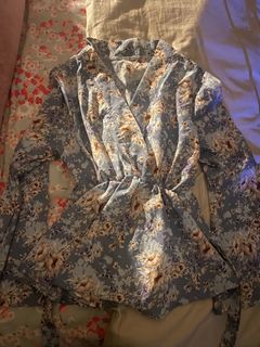 Blue floral wrap top