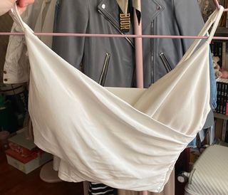 Bonche白色緞面交叉bra top
