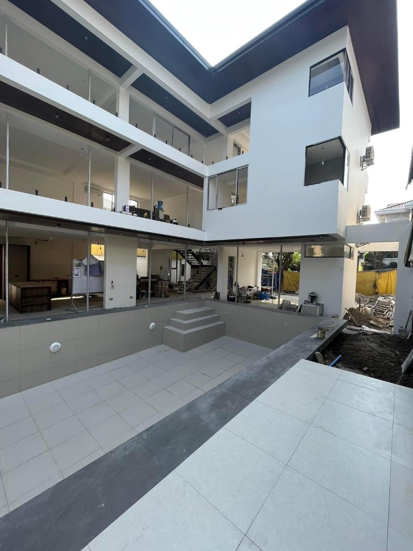 Brand New Hillsborough Alabang House For Sale 5 bedroom Hillsborough