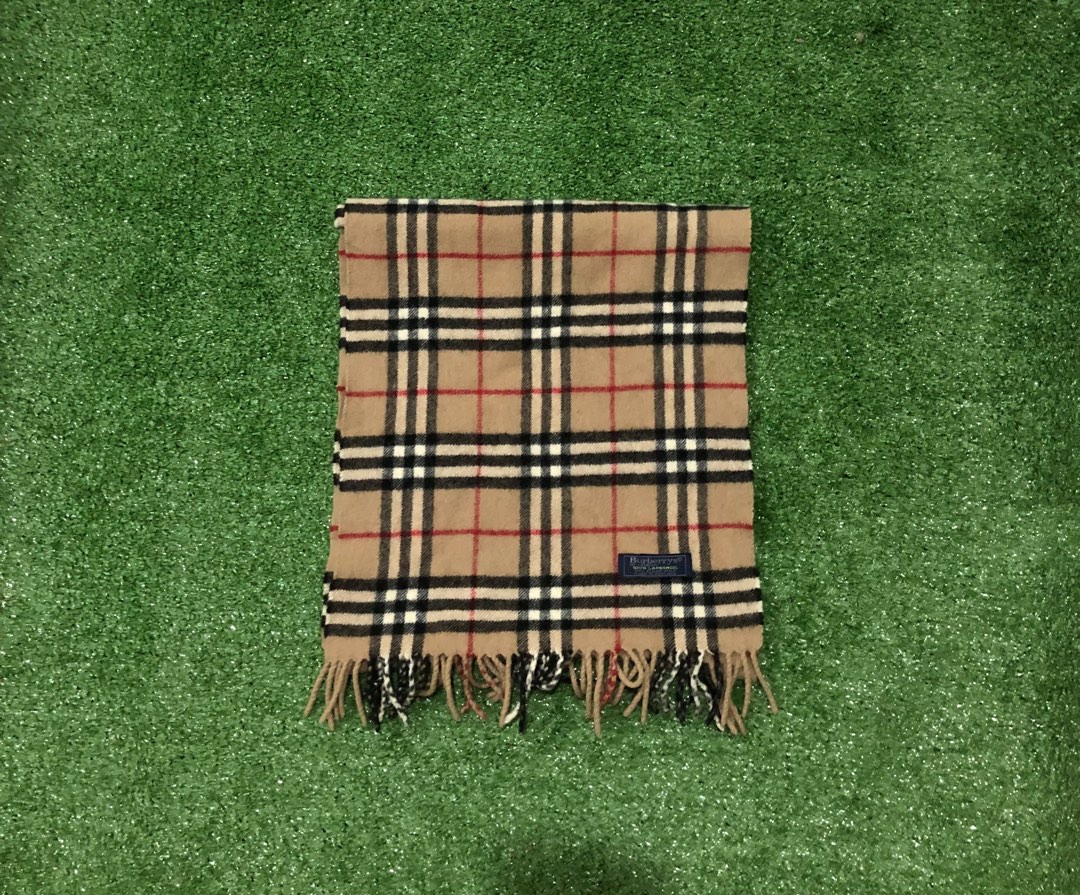 how to wear burberry shawl