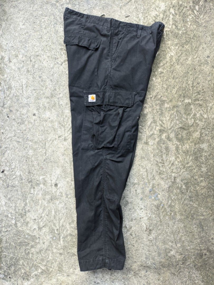 Carhartt Cargo pants size 34 (8/10 condition) (Category: Trousers) located in Leyte. Submitted by 444clo (Listing ID 1222507894, Image 1). Description: size 34 on tag (fits 34-35) color rate 8/10 has some fading issue: last pic small scratch not hole.