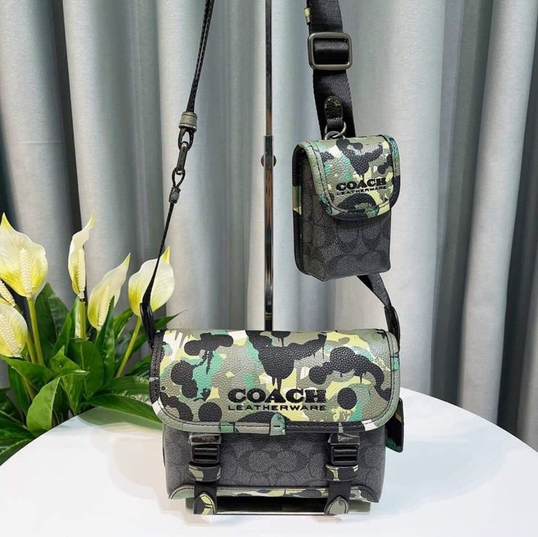 Coach shop camo crossbody