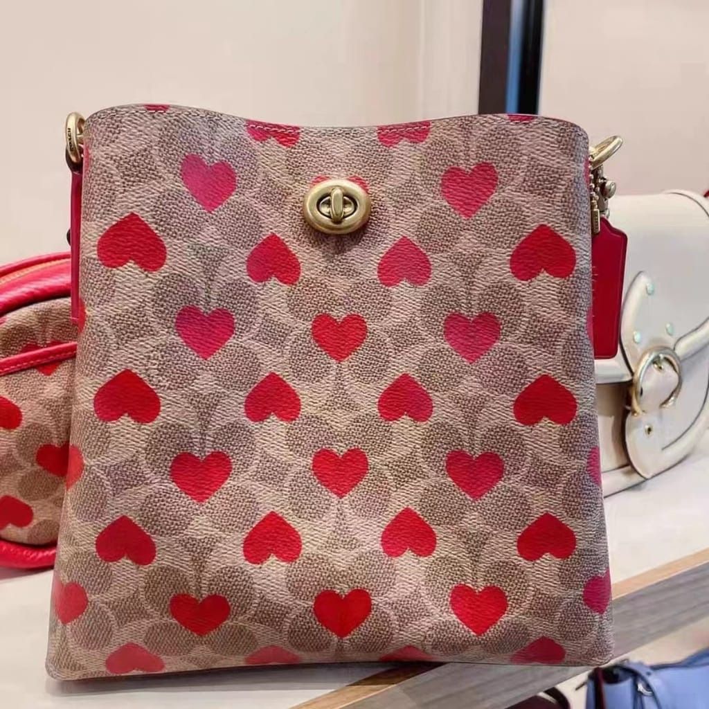 COACH Restored Willow Tote 24 In Signature Canvas With Heart Print in Pink