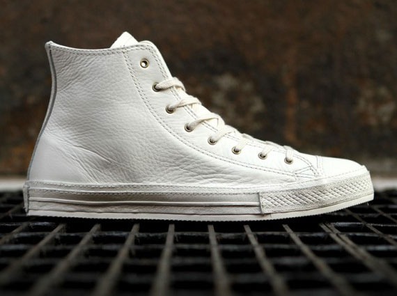 White leather clearance converse size 9