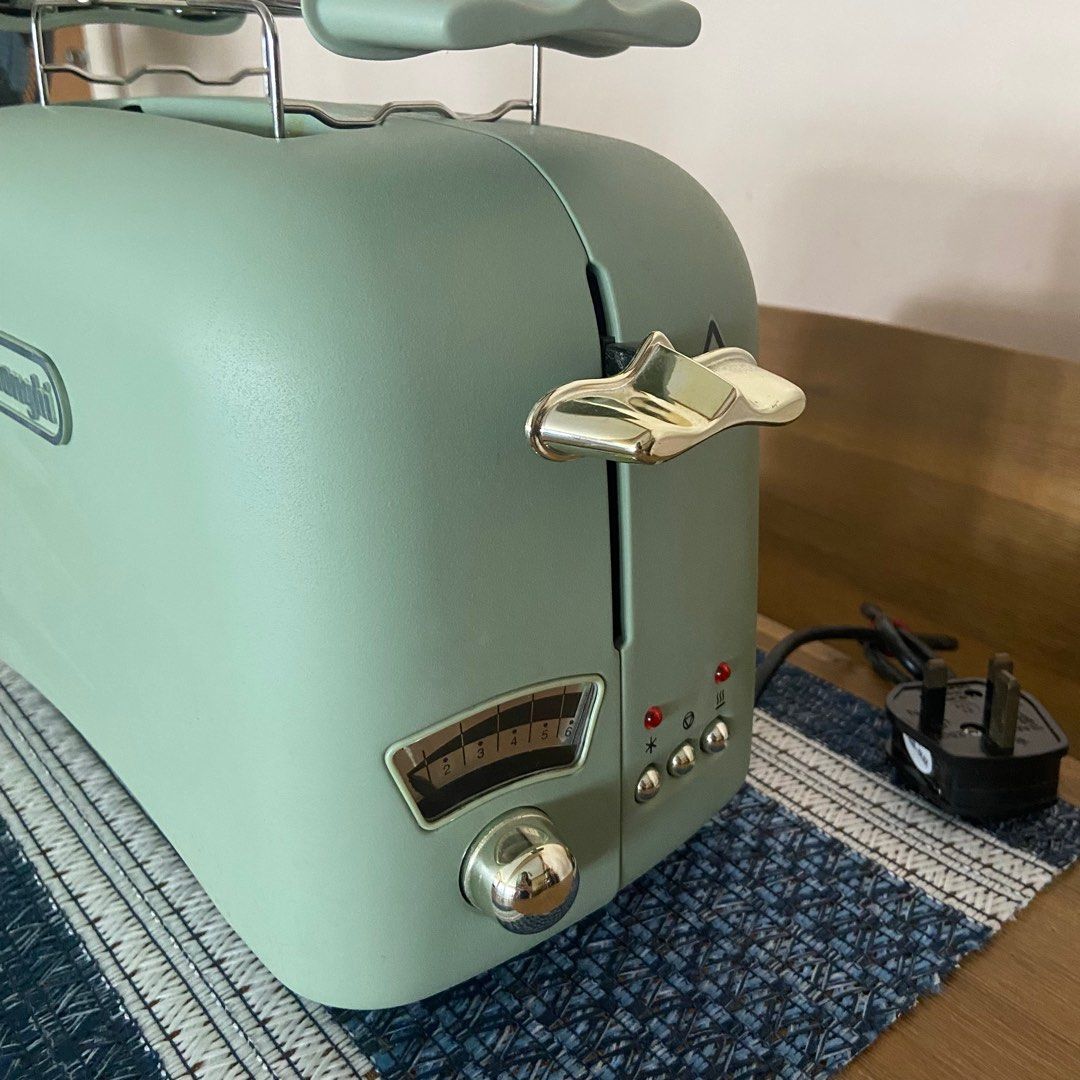 DeLonghi Argento Flora Toaster Green, TV & Home Appliances, Kitchen