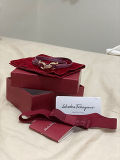 Ferragamo經典扣環皮革手環