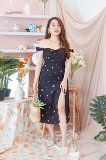 (Category: ) located in . Submitted by clothes_repurpose (Listing ID 1222478743, Image 1). Description: .