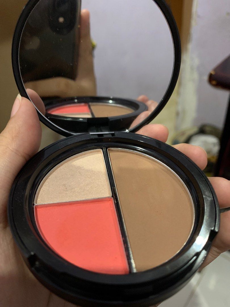 FOCALLURE Trio Blush on dan Highlighter & Contour palette, Kesehatan
