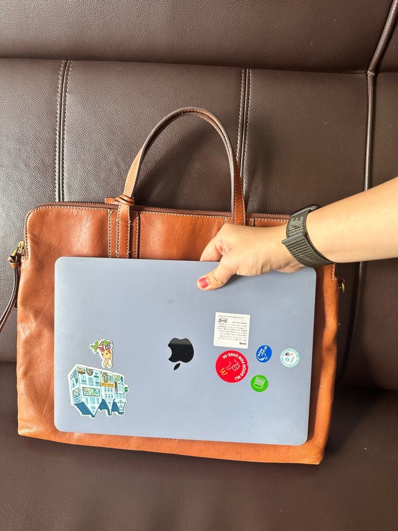 Fossil Emma Laptop Bag, Luxury, Bags & Wallets on Carousell