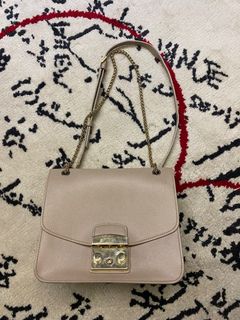 （分類：）位於 。 由 yuki12344 提交（商品編號 1222558396，圖片 1）。簡介： 。