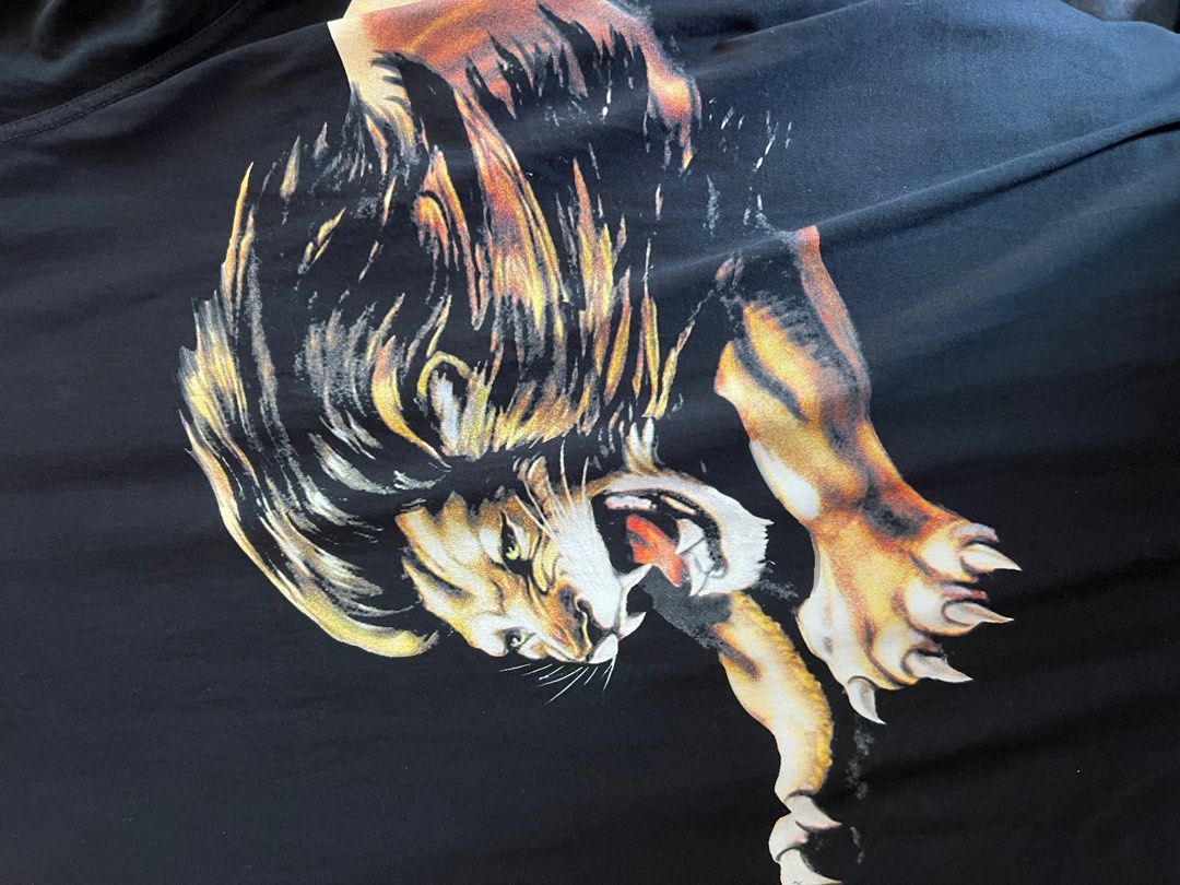 Givenchy leo tee hotsell
