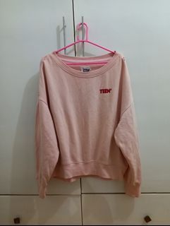 IZZUE Oversized Type Sweater for Ladies