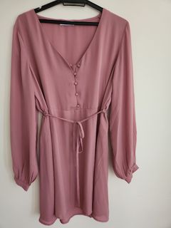 (Category: ) located in . Submitted by ootdsale (Listing ID 1222456769, Image 1). Description: .