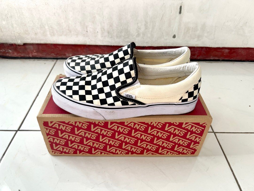 Jual Rugi Vans Slip On Checkerboard Classic Black White Original Zalora Size 43 Old Skool authentic ori oldskool old skool sepatu sneakers nike adidas