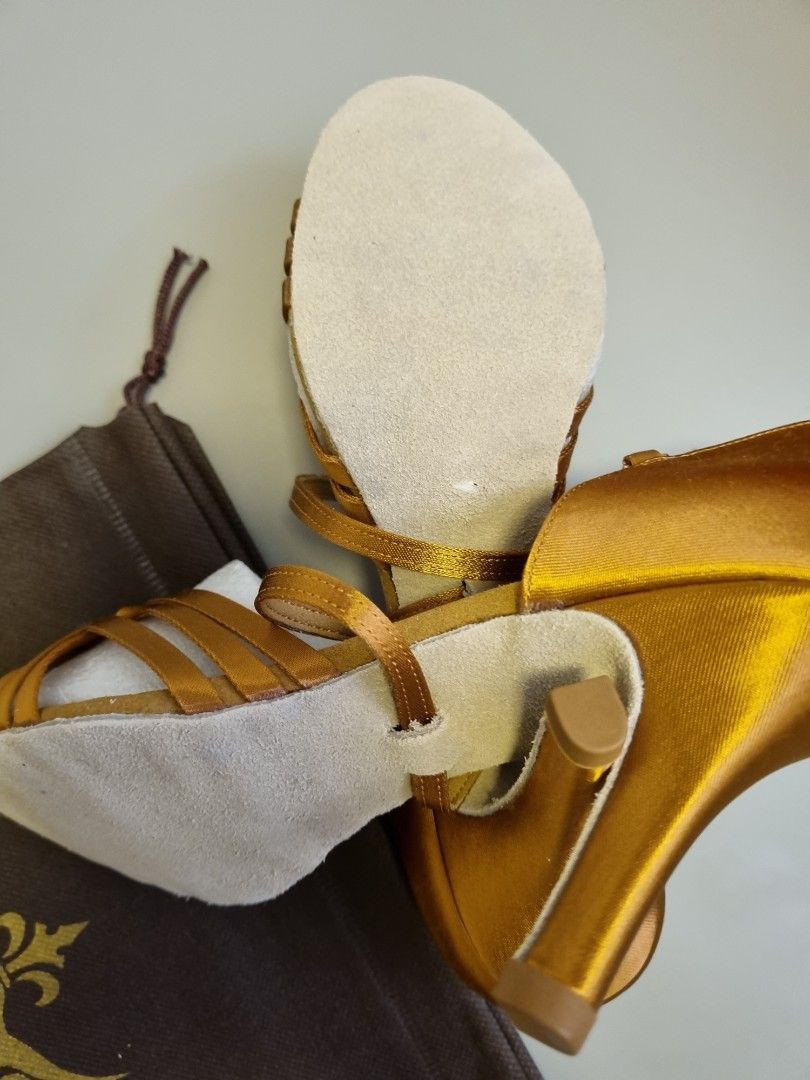 Wide ballroom dance clearance shoes