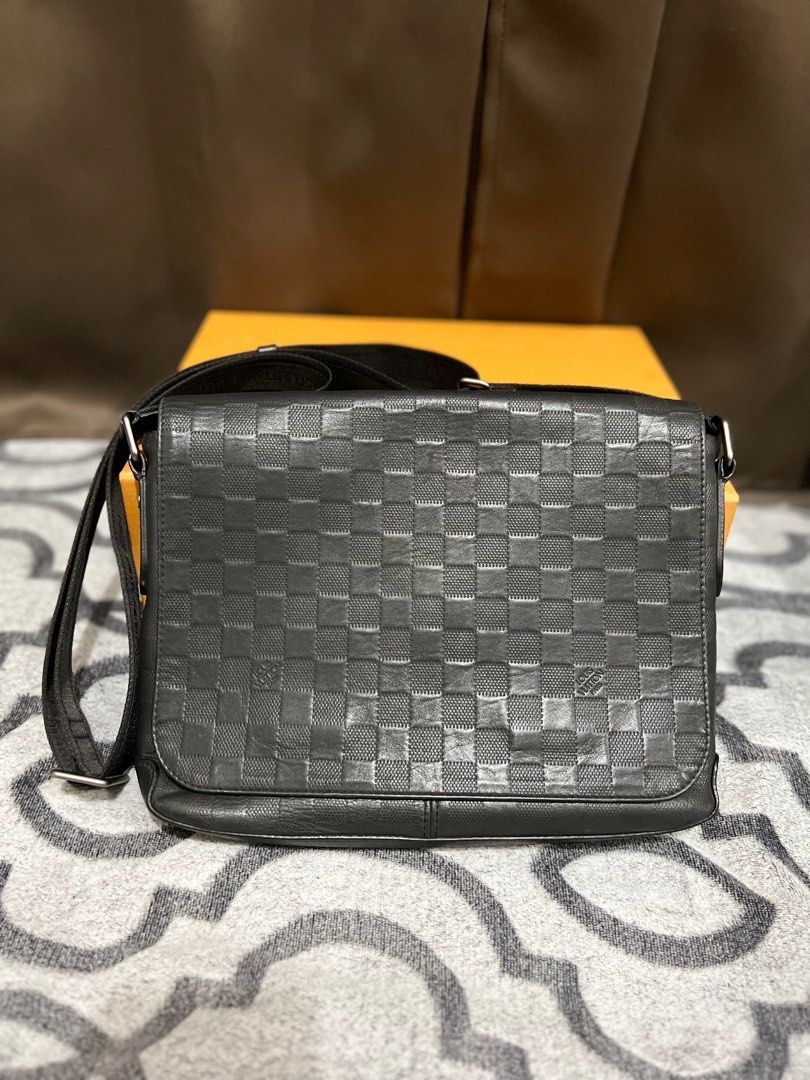 Louis Vuitton District PM Shoulder Bag Damier Infini Leather Cosmos,  Luxury, Bags & Wallets on Carousell