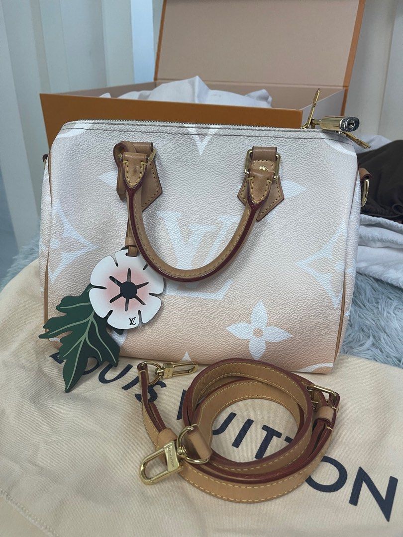 The Louis Vuitton Speedy Bandouliere 25 Mist By The Pool Bag is a