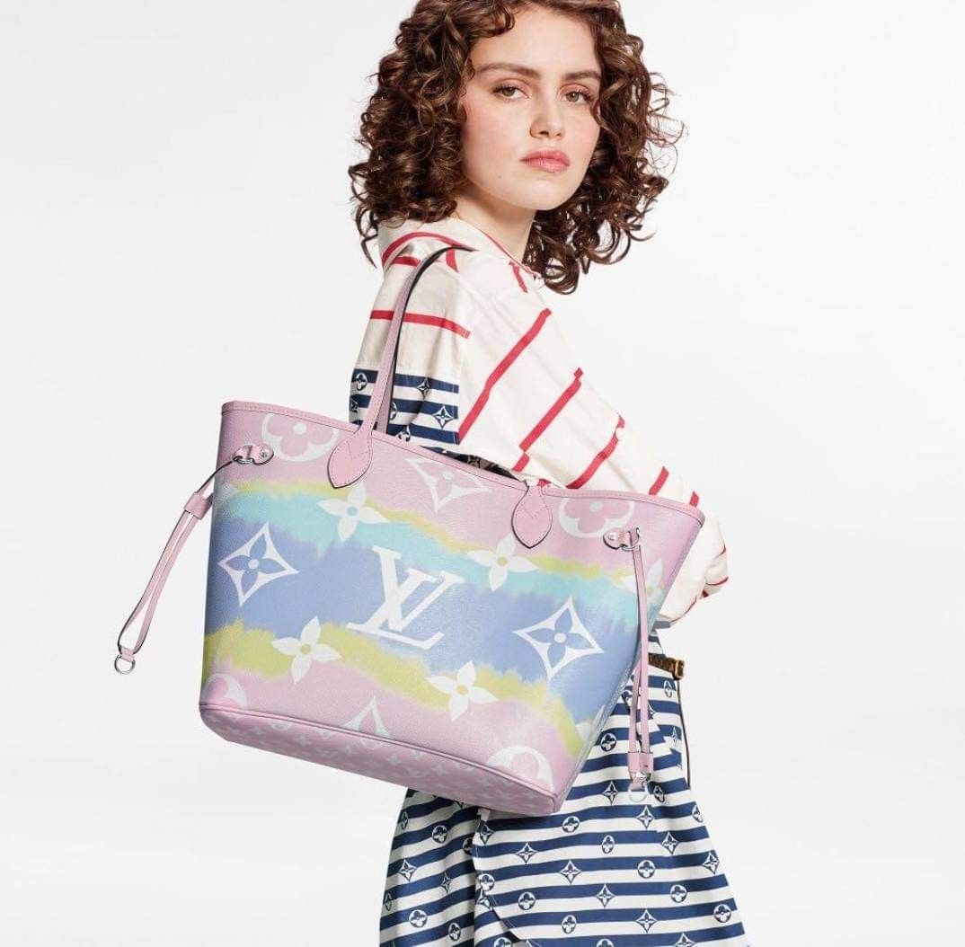 Louis Vuitton Escale Monogram Giant Tote Bags for Women