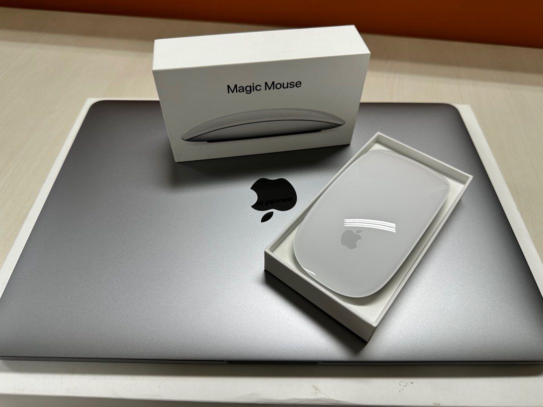 MacBook Pro 2020(Magic Mouse2付き） 【送料無料/新品】 nods.gov.ag