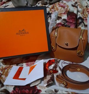 Found an affordable hermes mini lindy inspired purse at @cln.ph 😍 and