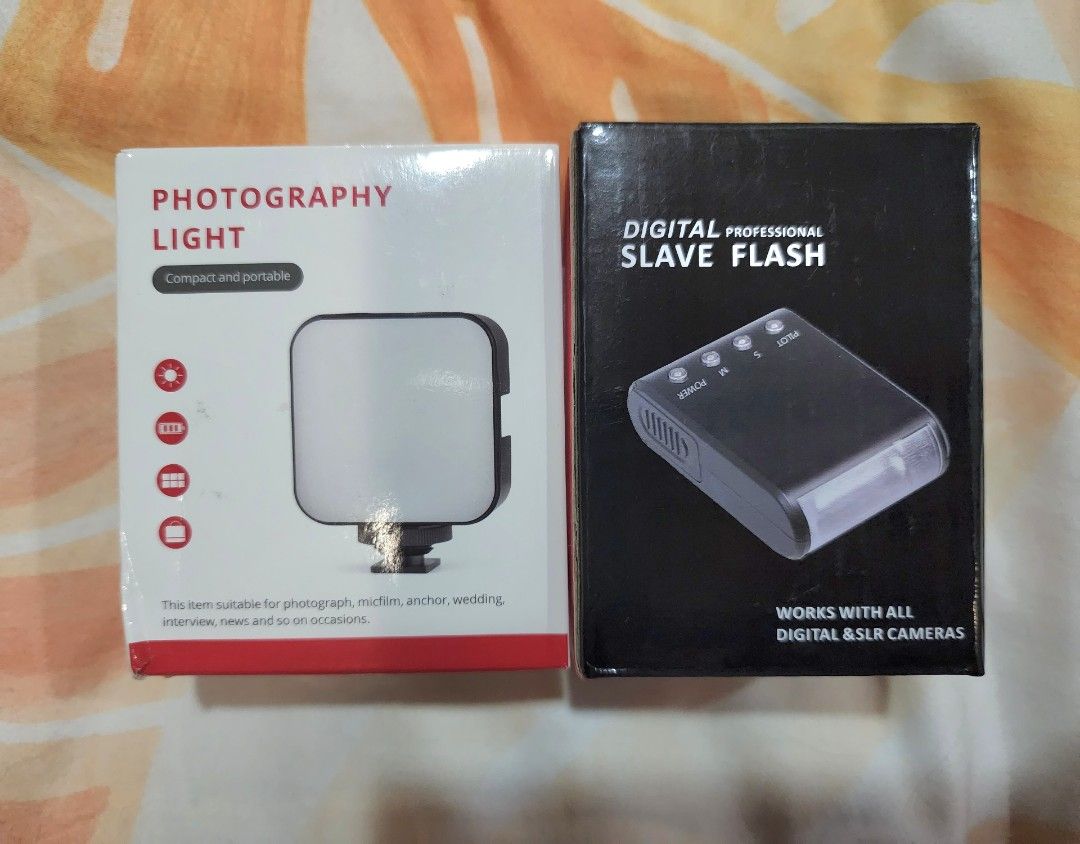 Mini Photography Light & Flash Bundle (Category: Flashes) located in San Juan City. Submitted by soleil.18 (Listing ID 1222547343, Image 1). Description: Tested only RFS: no use for them.