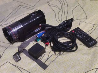 (MINT) Panasonic HC-X900M 3Mos 3D HD Camera, 16MGPX, 64GB Built in With SD Card Slot Excellent w/ Accessories