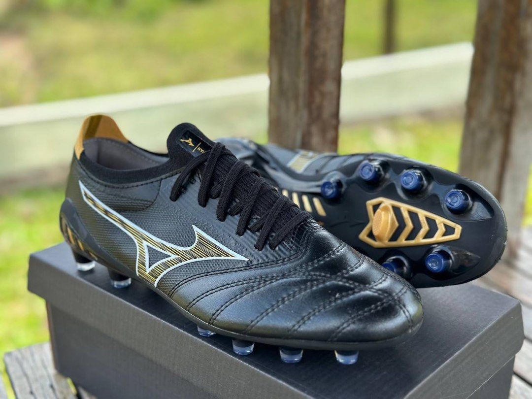 Mizuno hotsell black gold
