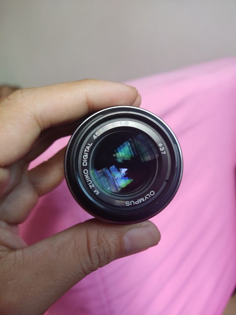 M.zuiko 45mm f1.8 Olympus m43 lens, Photography, Lens & Kits on Carousell