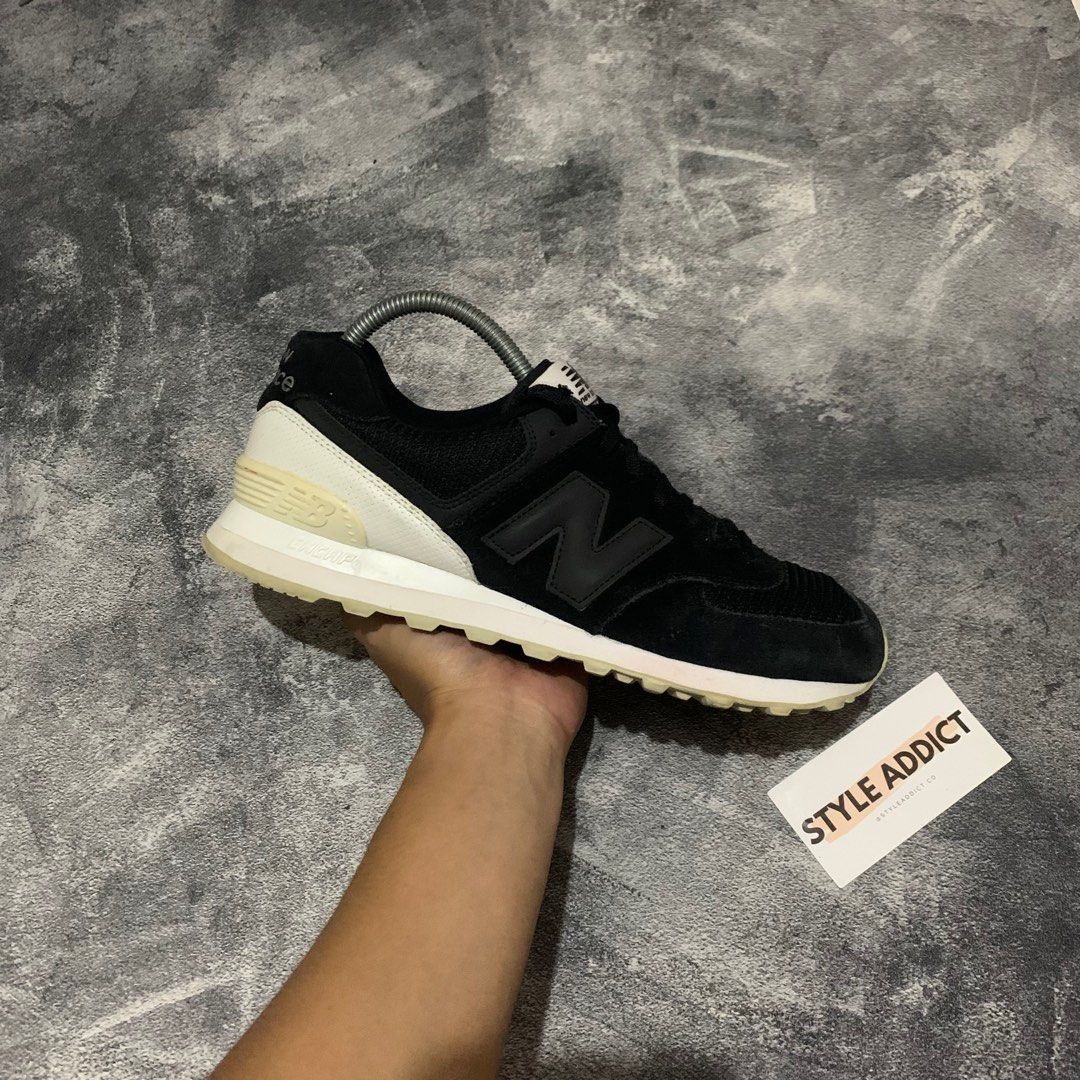 New Balance 574 Fesyen Pria Sepatu Sneakers di Carousell