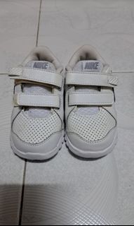 （分類：）位於 。 由 katybellobello 提交（商品編號 1222577273，圖片 1）。簡介： 。