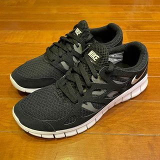 NIKE FREE RUN 2 日本購回 男運動休閒輕量慢跑鞋休閒鞋 經典赤足系列 跑步馬拉松重訓訓練健身穿搭 US9