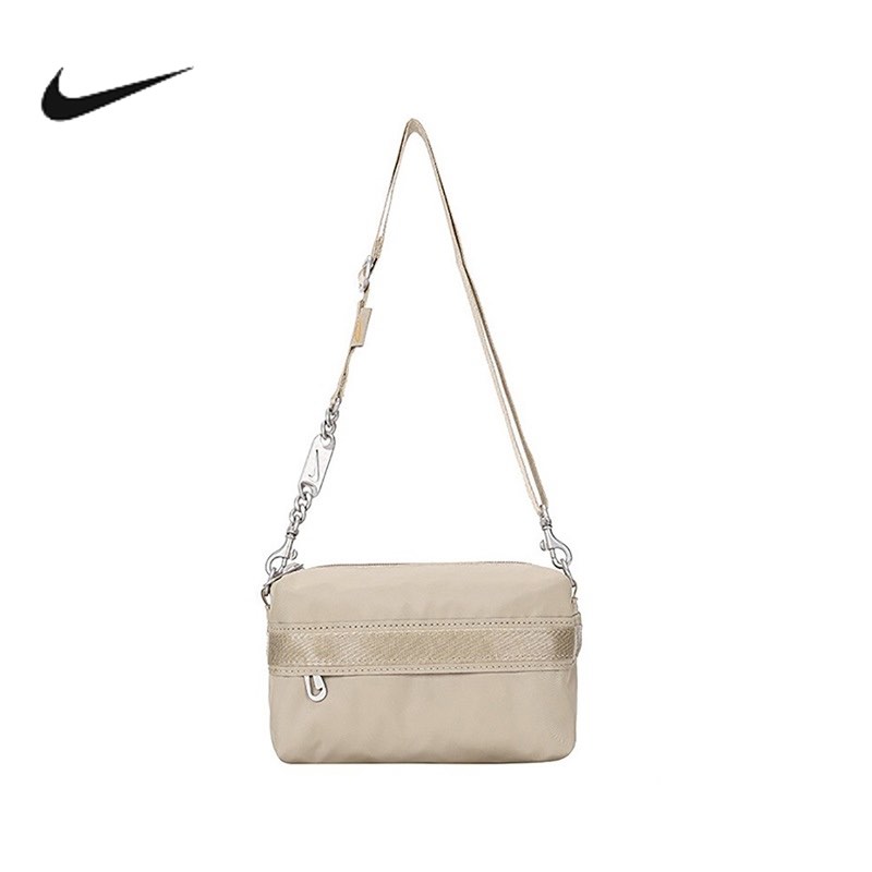 Nike Futura Luxe Tote Bag, Women's Fashion, Bags & Wallets, Tote Bags on  Carousell