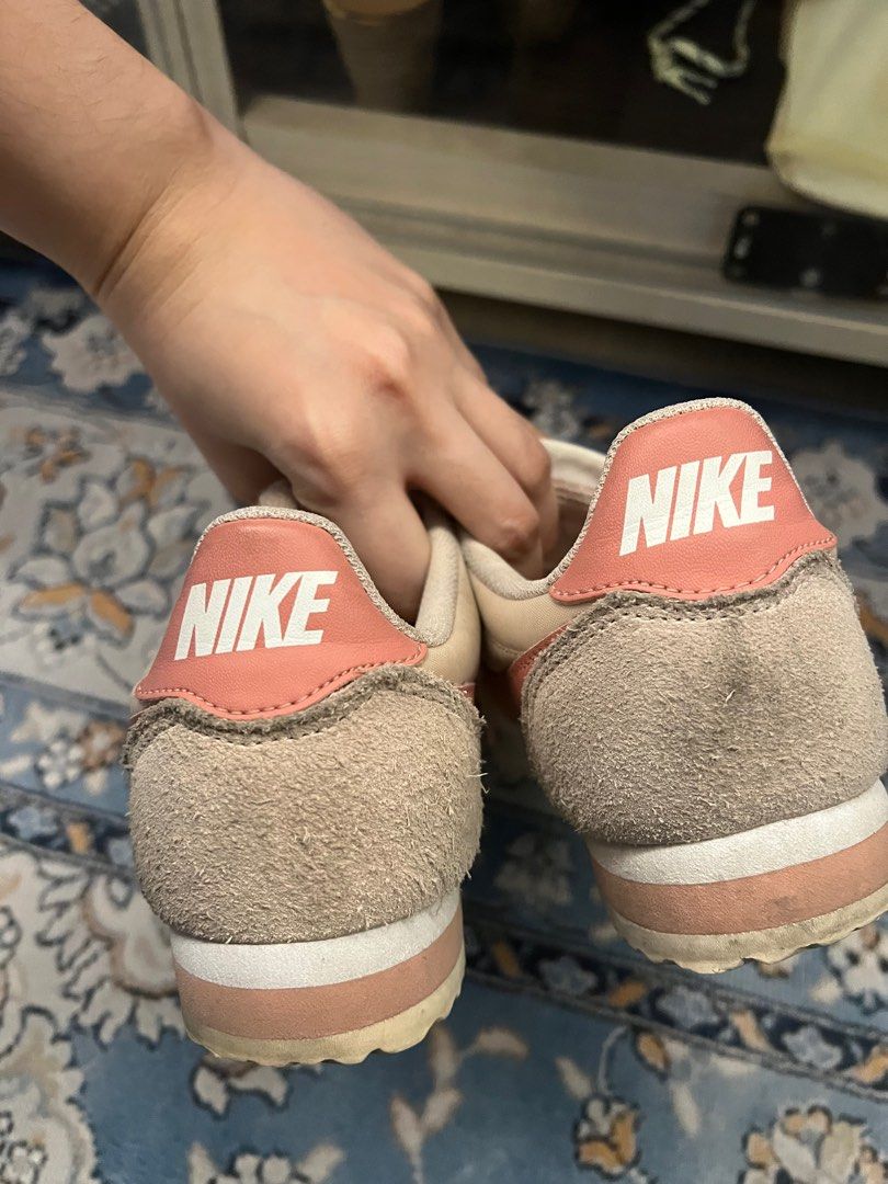 nike cortez pink