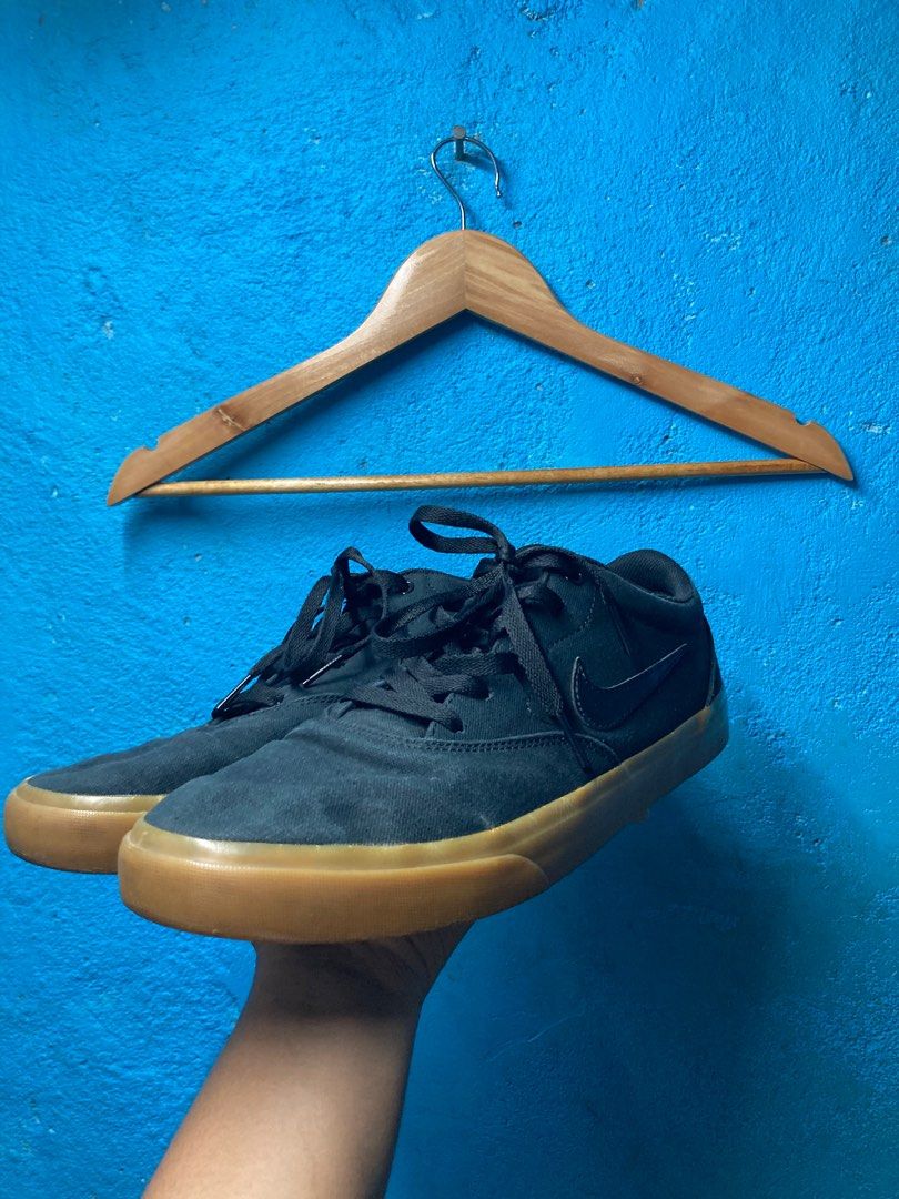 sb charge suede