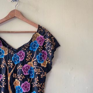 [no nego pls] Black Embroidery Sleeveless Top