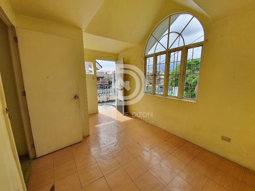 Old House for Sale in The Gardens of Maia Alta, Dalig, Antipolo, Rizal